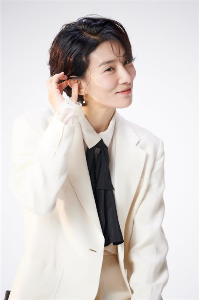 6 diễn viên Hàn để tóc ngắn đẹp nhất: Song Hye Kyo xuất sắc nhưng mỹ nhân cuối mới khiến chị em rần rần học theo-11
