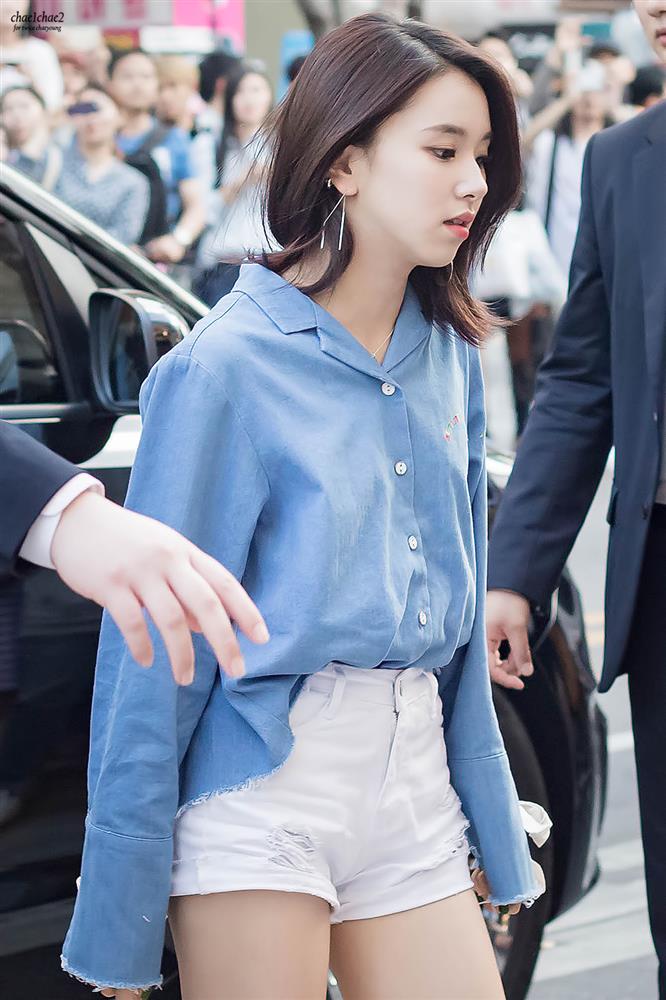 3 thành viên TWICE có style mùa hè rất đơn giản, nhưng sành điệu nhất nhóm-13