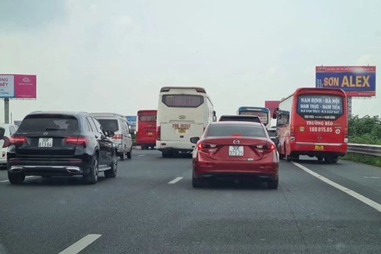 Ngày đầu kỳ nghỉ 30/4: Toàn quốc có 12 người tử vong vì tai nạn giao thông