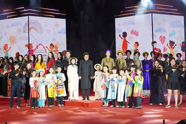 Tour đêm Giải mã Hoàng thành Thăng Long: Hành trình trải nghiệm độc đáo-3