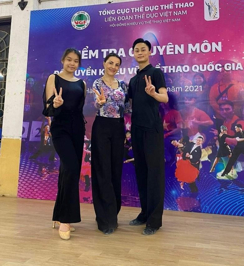 Thành tích học tập xuất sắc của nữ sinh trẻ nhất Việt Nam dự SEA Games 31-4
