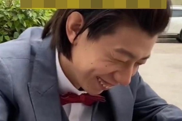 Chú rể tụ tập bạn bè trước ngày lấy vợ, sự cố bất ngờ suýt phá hỏng đám cưới-2