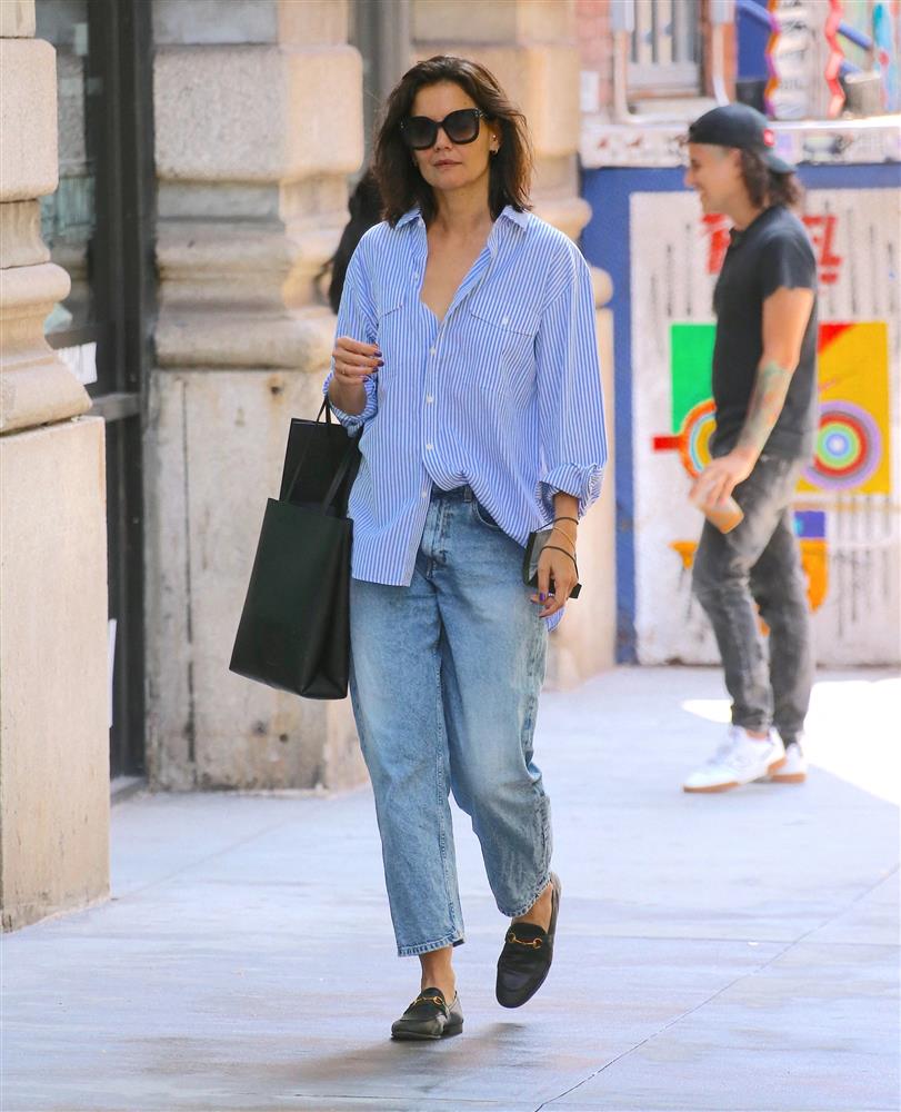 Nhìn sao Hollywood là biết 4 kiểu giày mix với quần jeans đẹp nhất-7