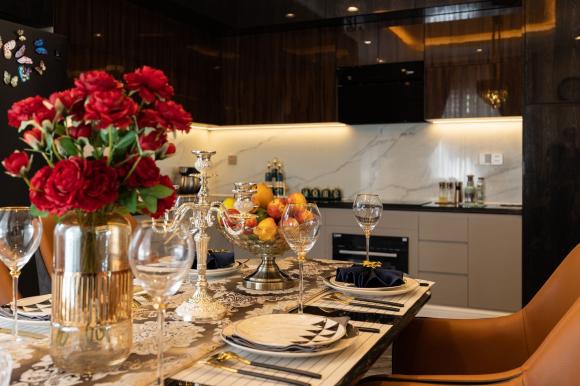 Không gian sống của cặp vợ chồng sau hơn 10 năm vào Sài Gòn lập nghiệp: Dân tình trầm trồ vì quá sang trọng, đẳng cấp-16