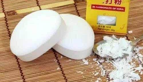 Quần áo gặp tình trạng ố vàng, dạy bạn một mẹo không cần dùng bột giặt mà dù bẩn đến đâu cũng sẽ trắng như mới-1