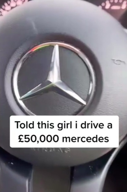 Khoe mình là doanh nhân lái xe Mercedes 1,4 tỷ đi làm, chàng trai khiến cô gái té ngửa trong buổi đầu hẹn hò đầu tiên-2