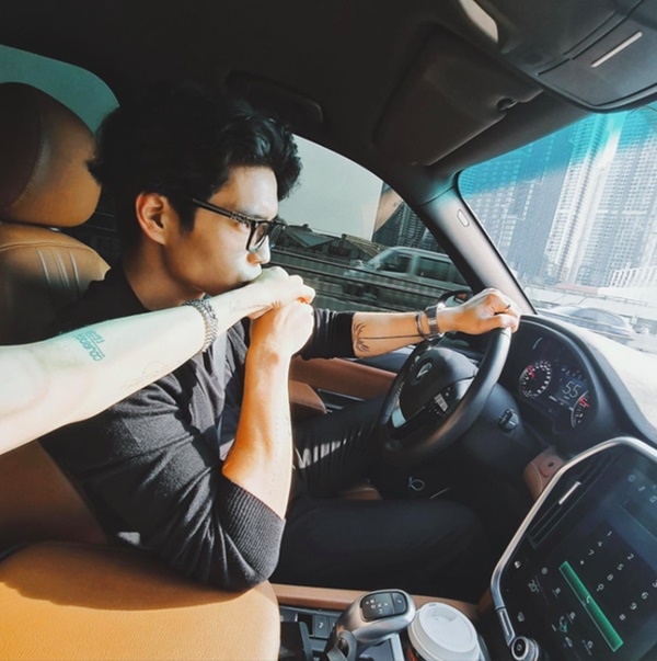 Nhìn lại loạt khoảnh khắc ngọt ngào của Ngô Thanh Vân và chồng trẻ trước ngày chính thức về chung một nhà-3