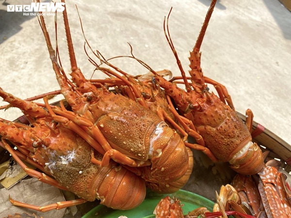 Những mẹt ghẹ vỉa hè Hà Nội kiếm chục triệu đồng mỗi ngày-4