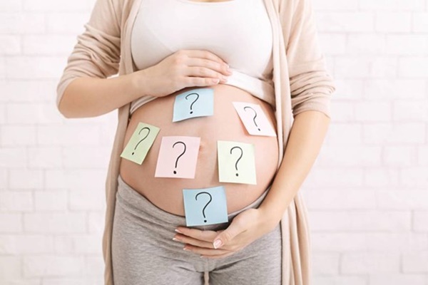 Mẹ chồng đưa con dâu đi khám thai lập tức yêu cầu kiểm tra DNA vì hành động đáng ngờ-1