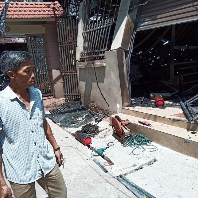 Vụ cháy xưởng ga, gối: Chủ nhà bất lực nhìn 2,5 tỷ đồng tiền mặt tan thành tro-1