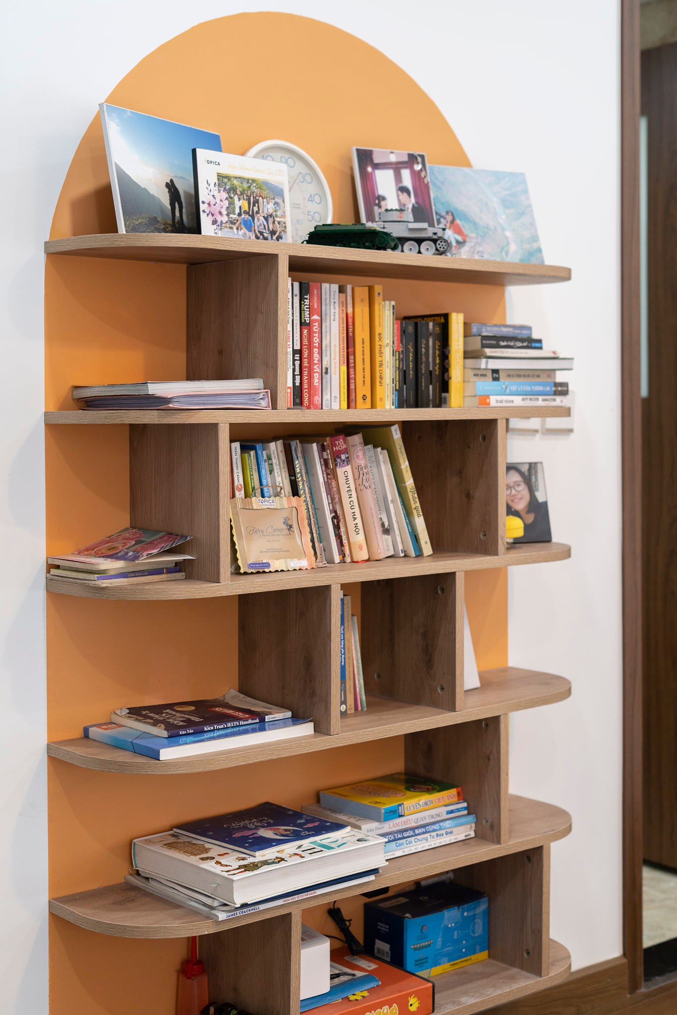 Cặp vợ chồng Hà Nội thổi luồng gió mới cho căn hộ gần 100m² với chi phí chỉ 270 triệu-18