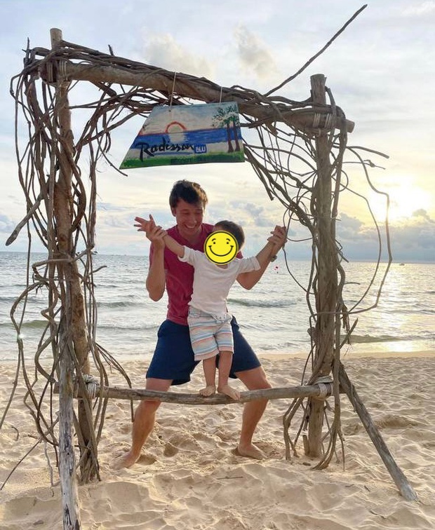 Chồng cũ MC Hoàng Oanh đăng ảnh du lịch cùng con trai, gây chú ý với dòng trạng thái hậu hôn nhân tan vỡ-4