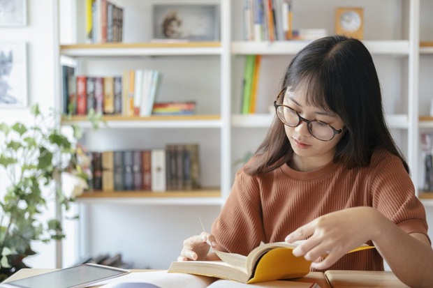 Nữ sinh học khối A nhưng thi Văn THPT được 9,75, đỗ Đại học Ngoại ngữ Hà Nội: Chia sẻ mẹo học lợi hại, quan trọng nhất là điều này-3