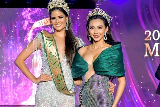 Ảnh Thùy Tiên đọ sắc căng đét với Tân Miss Grand Tây Ban Nha, nổi bần bật dù hạn chế 1 điều