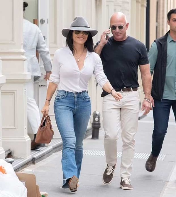 Tỷ phú Amazon dẫn người tình gặp mặt bố mẹ chồng tương lai, kẻ thứ 3 bị vùi dập tơi tả bởi chi tiết kém tinh tế-6