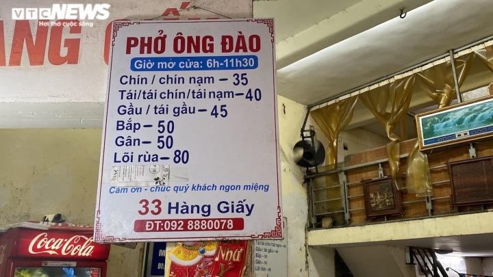 Chỉ mở buổi sáng, quán phở 70 tuổi vẫn bán hết veo hơn 300 bát-6