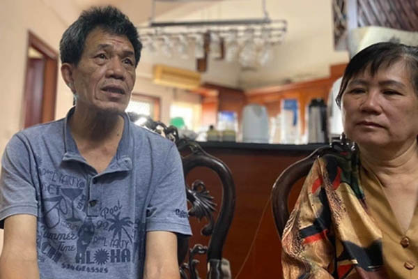 Khởi tố Tùng vâu - đại gia có thú vui đeo hàng kg trang sức màu vàng trên người-3