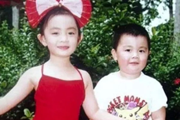 Bố ruột bé Xuân Mai: Con gái tôi đang làm ngân hàng cùng chồng, không đi hát nữa-4