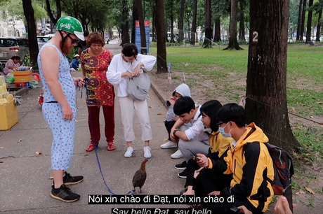 Người Mỹ và trải nghiệm khó quên với đặc sản tắc đường dịp lễ: Tôi chỉ định đi miền Tây chơi nhưng chợt nhận ra cả Sài Gòn quyết định giống tôi-7