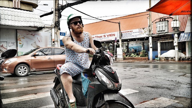 Người Mỹ và trải nghiệm khó quên với đặc sản tắc đường dịp lễ: Tôi chỉ định đi miền Tây chơi nhưng chợt nhận ra cả Sài Gòn quyết định giống tôi-6