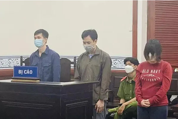 Xe khách bốc cháy dữ dội trên cao tốc Nội Bài - Lào Cai-3