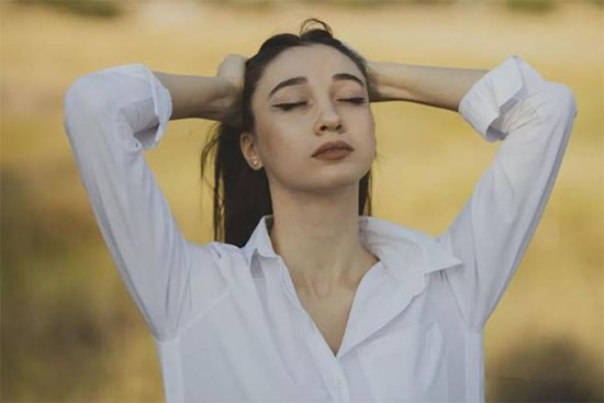 Bố đẻ nợ nần đề nghị tôi bán nhà để giúp đỡ, tuổi thơ ám ảnh ùa về khiến tôi càng căm hận ông