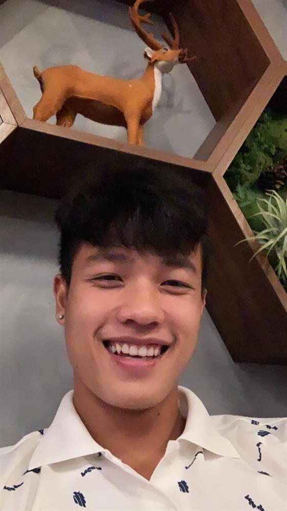 Điểm danh dàn nam thần U23 Việt Nam đổ bộ SEA Games 31: Cao 1m8 trở lên, đẹp trai miễn bàn!-2