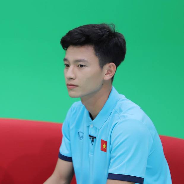 Điểm danh dàn nam thần U23 Việt Nam đổ bộ SEA Games 31: Cao 1m8 trở lên, đẹp trai miễn bàn!-5