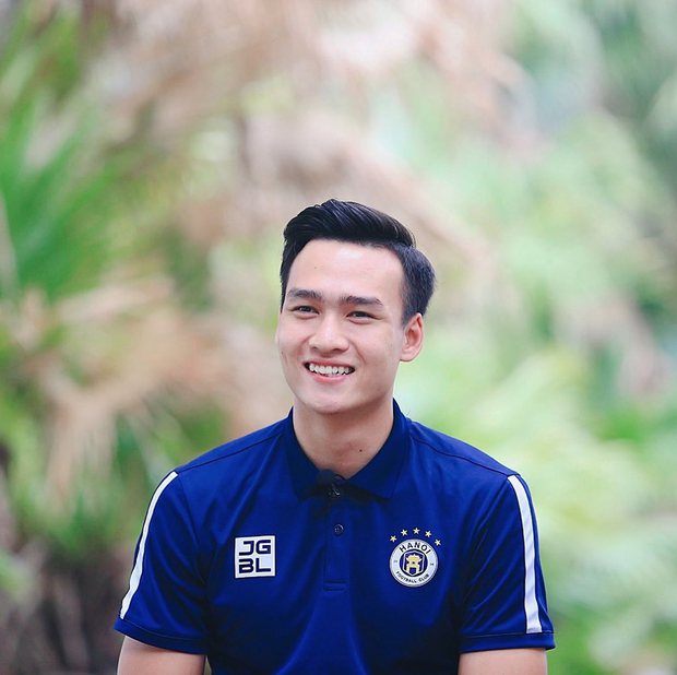 Điểm danh dàn nam thần U23 Việt Nam đổ bộ SEA Games 31: Cao 1m8 trở lên, đẹp trai miễn bàn!-6