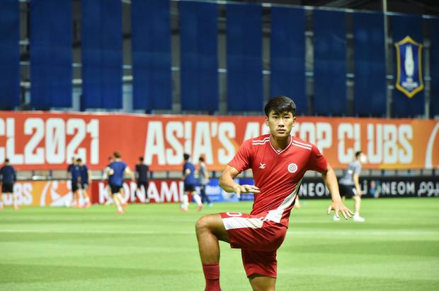 Điểm danh dàn nam thần U23 Việt Nam đổ bộ SEA Games 31: Cao 1m8 trở lên, đẹp trai miễn bàn!-10
