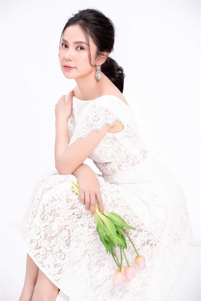 Diễn viên Việt Trinh tuổi 50: Mẹ đơn thân, sống an yên trong biệt thự vườn ở Bình Dương-5