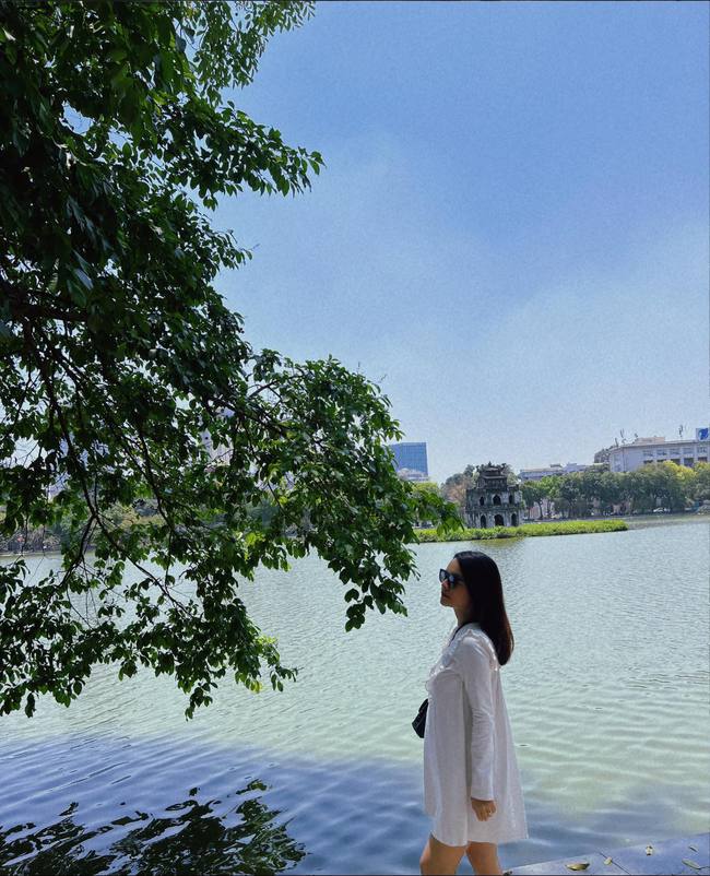 Phạm Quỳnh Anh xuất hiện với bụng bầu vượt mặt sau khi lộ ảnh hẹn hò cùng bạn trai tin đồn kém tuổi-2