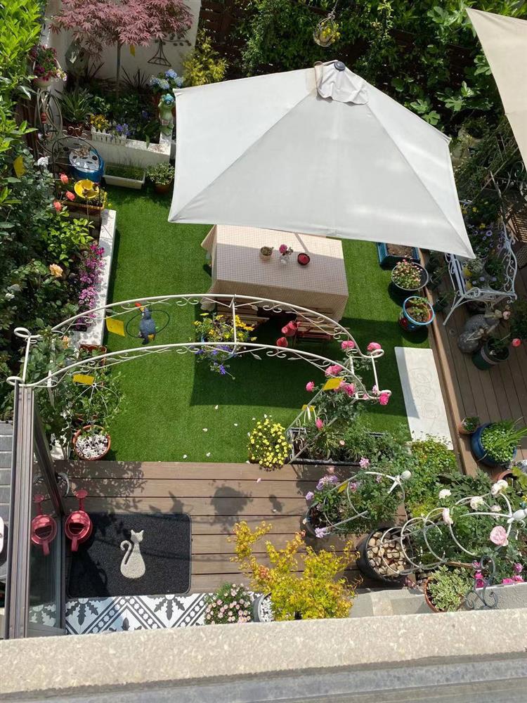 Cặp vợ chồng chi gần 200 triệu cải tạo sân vườn rộng 40m², nhìn vào thành quả mới thấy hoàn toàn đáng giá-3