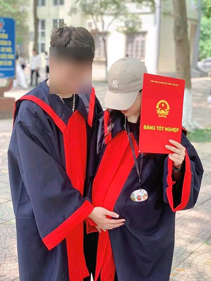 Cặp đôi gây tranh cãi kịch liệt khi khoe ảnh tốt nghiệp cấp 3 khi đang mang bầu, chính chủ nói gì?-1