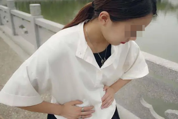 3 hiện tượng bất thường ở vùng bụng dưới cảnh báo sự xuất hiện của ung thư cổ tử cung, nhiều chị em không biết, rất dễ bỏ qua-2