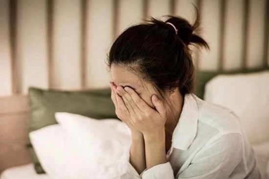 Bố mẹ đẻ cho 300 triệu làm nhà, mẹ chồng biết chuyện liền bắt đem trả lại, lý do khiến tôi rớt nước mắt phải làm theo