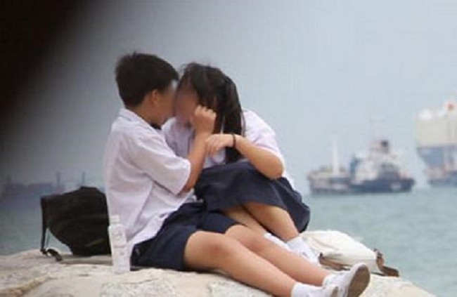 3 lý do khiến trẻ sớm tò mò chuyện người lớn: Điều số 2 bị nhiều bậc phụ huynh làm ngơ, gây hậu quả nghiêm trọng khó lường-1