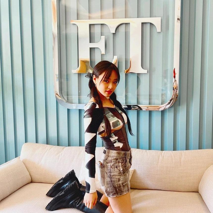 Kiểu áo khiến Jennie và loạt sao nữ bị chỉ trích-2