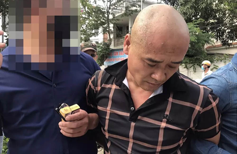 Dùng xe đạp chở 1.000 viên ma tuý ngụy trang dưới bó rau-1