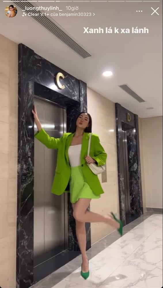 Để Lương Thùy Linh giúp bạn vượt nỗi sợ sắm váy áo màu xanh nõn chuối với cách phối đồ cực cao tay-2