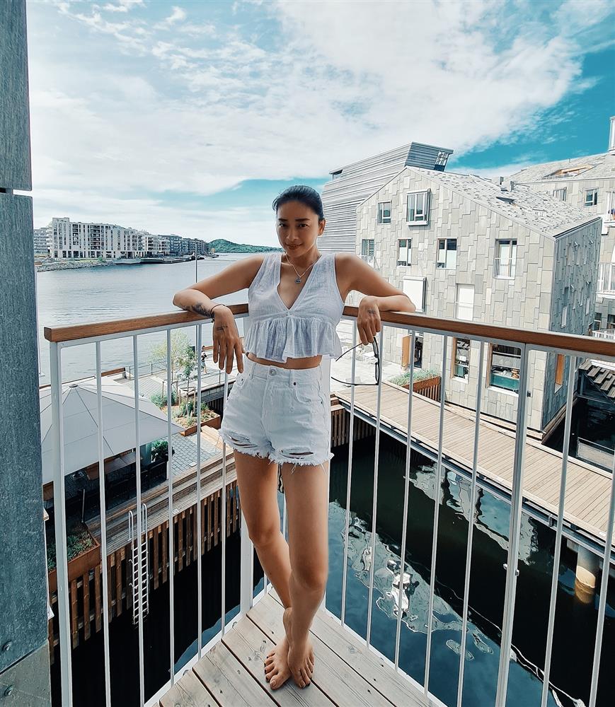 5 bí kíp mặc đồ giúp Ngô Thanh Vân trẻ trung hơn nhiều so với tuổi 43-8