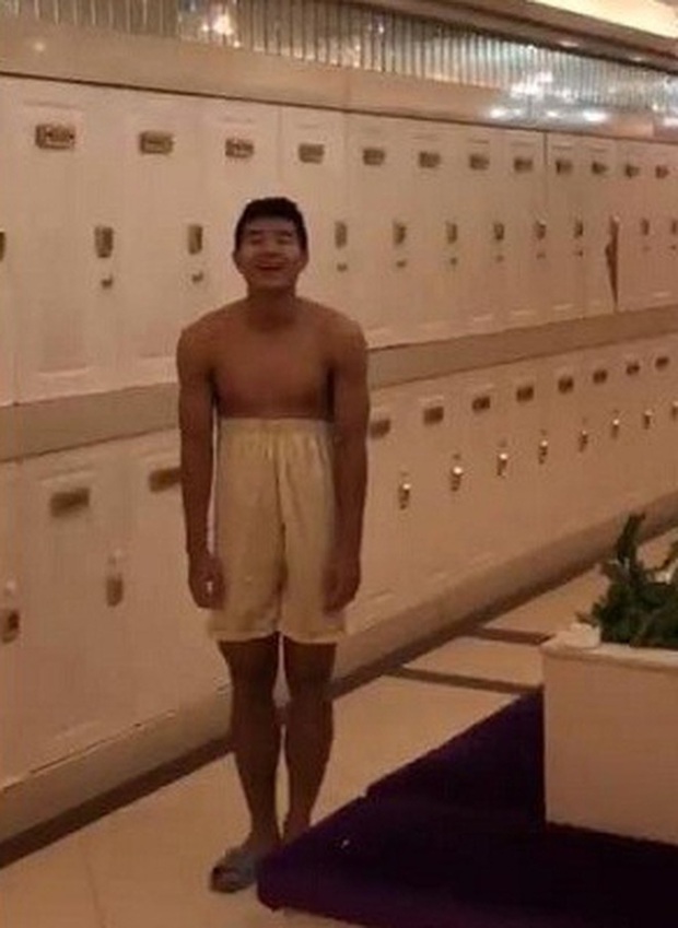 Những khoảnh khắc làm nên Chinh đen tấu hài: Chuẩn bị lên xe hoa vẫn không ngừng lầy lội-1