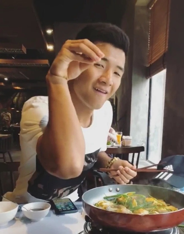 Những khoảnh khắc làm nên Chinh đen tấu hài: Chuẩn bị lên xe hoa vẫn không ngừng lầy lội-4