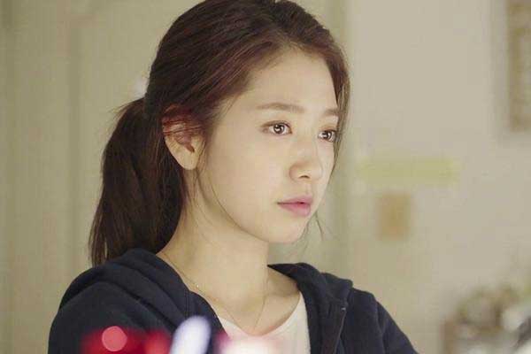 Mượn cớ đến chăm con để cưa lại vợ cũ nhưng nghe đứa trẻ hồn nhiên kể chuyện, chồng ngượng mặt quay về-3