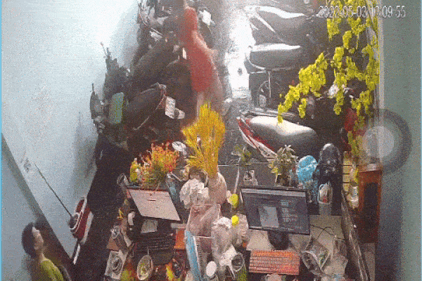 Kẻ tưới xăng đốt tiệm game gây xôn xao TP Thủ Đức vừa lộ diện-2