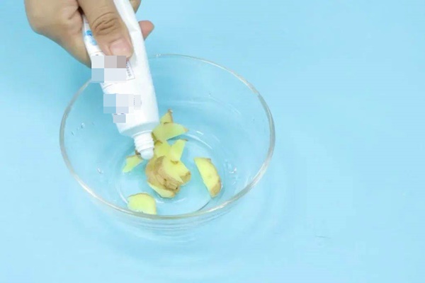 Dao thái thịt nên được mài thường xuyên, tôi sẽ dạy bạn một mẹo, không cần đá mài, con dao làm bếp vẫn có thể sắc bén như mới-7