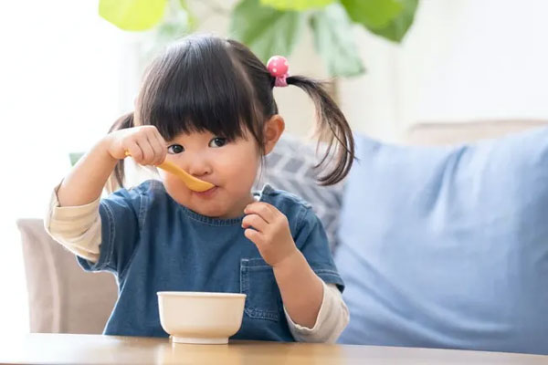 Khi trẻ có 3 dấu hiệu này chứng tỏ chúng đang bước vào giai đoạn phát triển chiều cao nhanh, cha mẹ hỗ trợ kịp thời sẽ giúp con tăng thêm 5cm-2