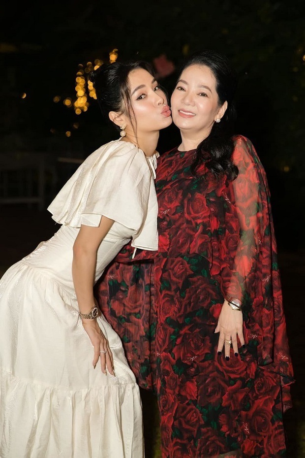 3 cặp mẹ chồng - nàng dâu đình đám Vbiz: Hà Tăng - Phương Trinh Jolie được thương như con ruột, riêng người số 3 mới đặc biệt!-11