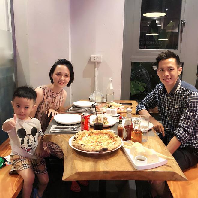 Cuộc sống viên mãn của cựu Chủ tịch CLB Sài Gòn: 2 ái nữ xinh đẹp - kiếm tiền giỏi, 2 con rể đều là tuyển thủ quốc gia-11