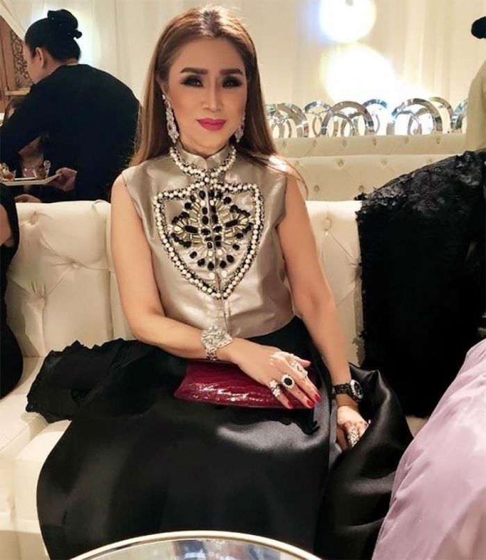 Đắm một lần đò, mẹ đơn thân đồng ý làm vợ 5 tỷ phú Dubai và màn đổi đời: Sống trong cung điện, có 20 vệ sĩ đi theo, mỗi tháng tiêu vặt 7 tỷ!-12